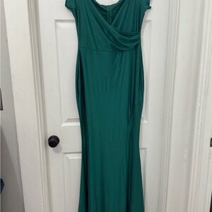 Elegant Green Evening Gown